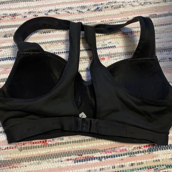 Full coverage supportive VS sport bra - Picture 3 of 4